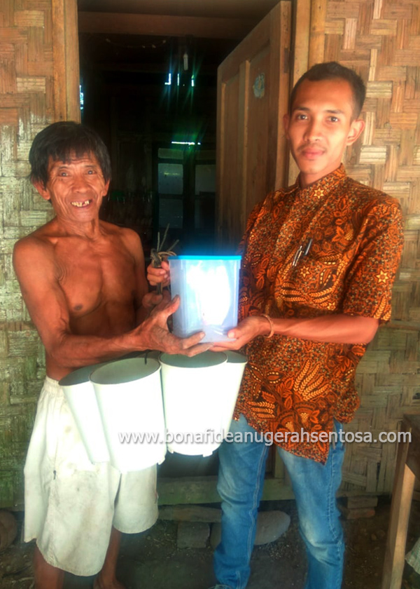 give equipment for local farmer harvest coconut sugar
