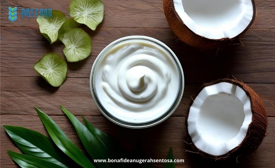 coconut milk cream from fresh coconut milk
